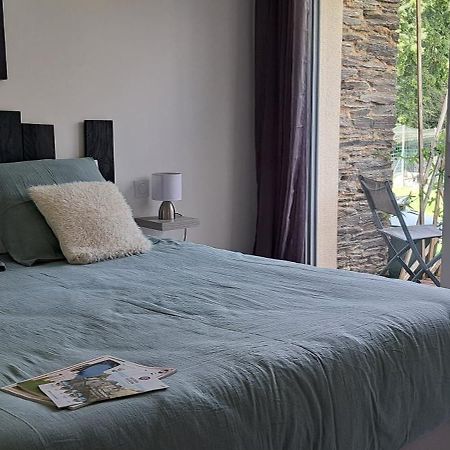 Bed and Breakfast La Bergerie Du Mesnil Livry  Екстер'єр фото